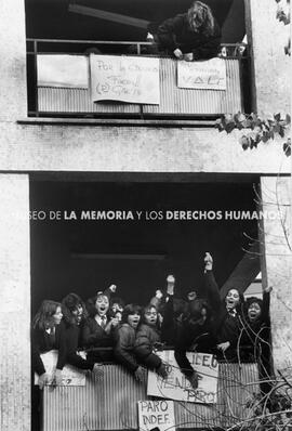 ESTUDIANTES DEL LICEO Nº1 de Niñas, paro nacional.